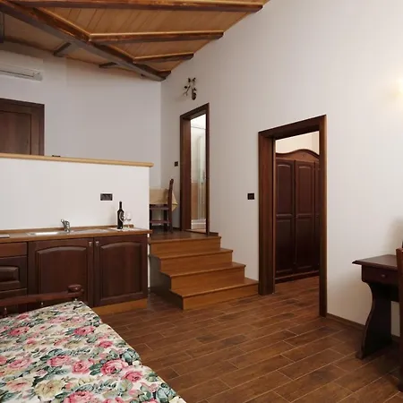 Pri Marjotu Guest house *
